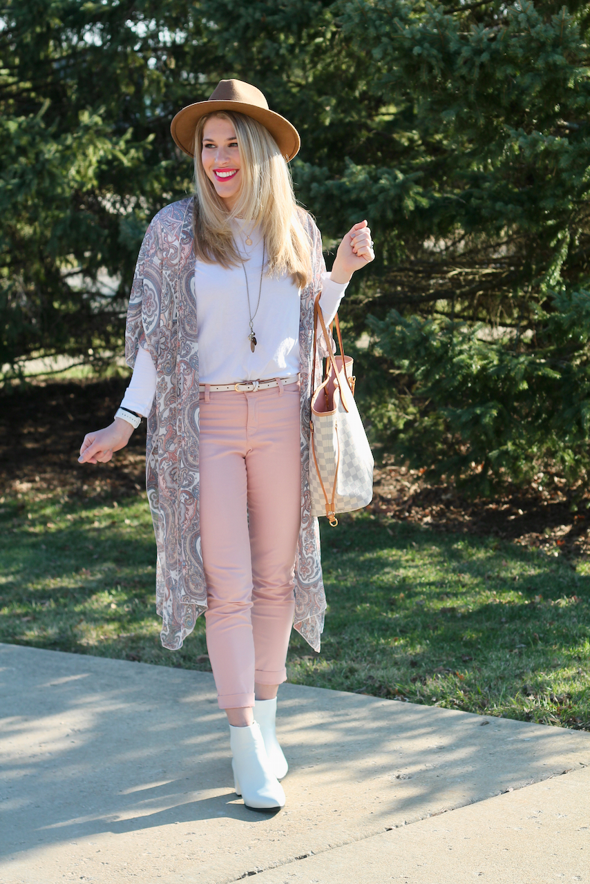 long pink paisley kimono, spring outfit, light pink pants, white booties, camel wide brim hat